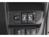 ◆◆両側電動スライドドア!!荷物で手が塞がる時など簡単にドアの開閉が出来ます!何より力いらずで開閉OK!女性やお年寄りにも優しい♪電動機能はOFFにもできますから元気なお子様の駆け出しも安心!