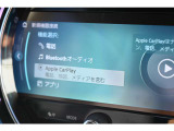 もはやMINI標準搭載とも言える、デザインアイコンの一つでもあるカーナビは各種設定から情報、マルチメディアまで、可愛らしい見てくれで多機能な装備の一つです。