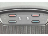 シートベンチレーション付きです。シートと密着部分の空気を換気して蒸れを防いでくれるので、暑い時期も快適に過ごせます♪一度使ったら手放せません!