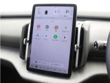 お気に入りのアプリをGoogle Playでダウンロードして、Googleアシスタントによるハンズフリー操作でお楽しみください。音楽配信サービスやポッドキャストなどの再生も、音声だけで自由自在です。