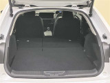 運転席シ-トポジションメモリー(2メモリ-)、ドライバー2名分のシ-トポジションを記憶・再現できる機能を搭載しています