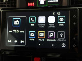 ディスプレイオーディオを装備。スマホとクルマをつなぐことで、これまでのナビに加えて、いろんなサービスが楽しめます