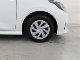 装着タイヤサイズは、175/70R14です。