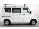 このお車はホンダ純正光脱臭・抗菌加工を納車前に致します。光触媒消臭は光触媒と銀イオンにより消臭とウイルス除菌や抗菌効果のダブル効果で車内を快適に保ちます。