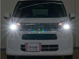 LEDヘッドライト(オートライト機能付)が搭載されており、遠くまで明るく均一に照らし、高速道路等での安心感が向上しております。