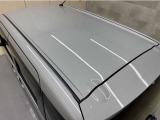 &rdquo;屋根の状態もしっかり確認出来ます。トヨタ中古車「まるごとクリーニング」でピカピカです。&rdquo;