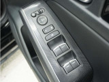 ◆パワーウィンドウスイッチ◆運転席から全席の窓の開閉操作を行うことが出来いつでも換気ができます!