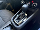 パワートレーンや豊富な運転支援機能、快適装備はそのままに、エクステリアとインテリアにシックで落ち着きのあるデザインを取り入れた。