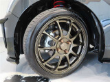 タイヤサイズは165/50R16。