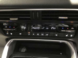 運転席シートヒーター、助手席シートヒーター、オートエアコン