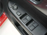◆パワーウィンドウスイッチ◆運転席から全席の窓の開閉操作を行うことが出来いつでも換気ができます!