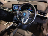 ☆センターパネルを運転席側に僅かに傾けたBMW独特のインパネ☆【駆け抜ける歓び】はここからもスタートしております☆