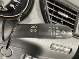 【オートライト(AUTO)】外の明るさをシステムが感知して、自動でヘッドライトが点灯します!ヘッドライトをつけ忘れを防ぐ便利機能です。