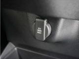 ◆12V電源ソケット◆スマートフォンの充電等にも便利な電源ソケット!使いやすい場所に装備されています。