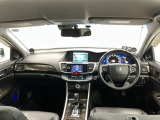 【前方視界】開放的な前方視界!運転がしやすく疲れにくいです♪窓が大きく、見通しがとっても良いおクルマですよ♪
