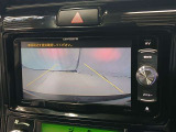 駐車が苦手な方でも安心のバックモニター搭載。 後方の映像をクリアに表示し、車庫入れや縦列駐車をしっかりサポート。毎日の運転がぐっとラクになります。