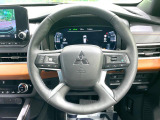 【純正革巻きステアリング】上質な革を使用することで、手にしっかり馴染みとても運転しやすいハンドルです♪