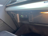 それまでの自動車業界の常識を覆す斬新なアイデアで自動車の未来を切り拓いてきました。いつの時代も未来を見据え、自らの進化を止めず新しいクルマの姿を提案し続けるプレミアムカーブランド、それがAudiです。