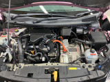 エンジンルームもクリーニング済みできれいですよ。日産の整備士がしっかりと丁寧に点検していますので安心してお乗りいただけます