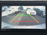 バックモニターが、駐車時の安全性を高めます。狭い場所でも、周囲の状況を把握しやすく、スムーズな駐車をサポートします。安心運転をサポートします。