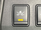 【エマージェンシーブレーキ】走行中に前方の車両等を認識し、衝突しそうな時は警報とブレーキで衝突回避と被害軽減をアシスト。より安全にドライブをお楽しみいただけます。