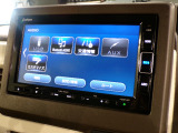 CD、DVD、Bluetooth、AM、FM、AUX、スマートフォン接続ができます。