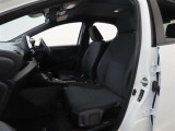 大きく開くドアでスムーズな乗降ができます。