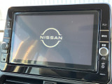 操作しやすいインターフェースで、快適なドライブをサポート。お気に入りの音楽やラジオを楽しみながら、目的地までスムーズに到着できます。