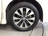 日産純正16インチアルミホイールです。