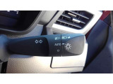 ライトもAUTO機能が付いていて、暗くなると自動で点灯し、明るくなると自動で消灯するので、大変お役にたちますよ!!