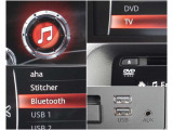 実際に利用可能なCD・DVD・USB・Bluetooth等を確認できます。