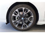 【BMWアロイホイル】軽量かつ強度に拘ったアロイホイル。走行性能ポテンシャルを引き出す設計。