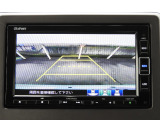 ★バックカメラ★初心者の方や運転に自信のない方でも安心して車庫入れができるリバース連動リアカメラが装着されています。狭い駐車場はもちろん、雨の日や夜間でもストレスなく運転していただけます。