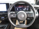運転が楽しくなる明るく開放的な運転席まわりです。プロパイロットで高速など運転支援で疲れを軽減してくれます!