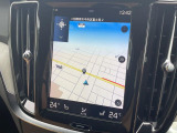 【9インチタッチスクリーン純正HDDナビ】「Apple Car Play」「Android Auto」対応のボルボ先進ナビゲーション「SENSUS」。最新地図データへ無料更新してお渡しします。