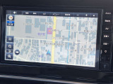 日産純正メモリーナビ付きで、遠くのお出かけの心強い味方です♪Bluetooth,CD,DVD装備で色々な音楽ソースが楽しめ直感的に操作できるタッチパネル♪