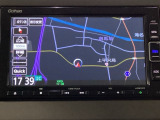 ナビゲーションはフルセグTV、インターナビ対応のGathers純正メモリーナビを搭載しています。Bluetoothオーディオ機能がありますので、スマートフォンなどの音楽も再生できます。