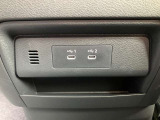 充電ポートがついておりますので、スマホ等の充電が可能です。