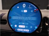 『運転』に対するBMWのこだわりはメーターパネルにも表れております。視野性の良いメーターパネルは疲労感の軽減と、運転の楽しさをもたらしてくれます。