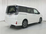 ヴォクシー 2.0 ZS 煌III 4WD 