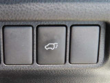 パワーバックドア装着車です。