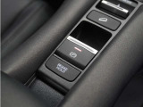 ◆オートブレーキホールド機能付き電子パーキングブレーキ◆ブレーキペダルを足から離しても停車状態を保ちます。アクセルを踏めば自動でブレーキが解除され、発進可能!