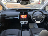 高いホールド性で運転姿勢が安定します長距離ドライブでも疲れにくいのが魅力です。快適なドライビングライフをお送りください♪
