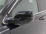 ◆ドアミラーウインカー◆ドアミラーにウインカーを装備しています。対向車に自身の進行方向を合図し安全に運転できます。