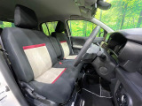 運転席シート廻りは使用感も少なく、良好な状態となっています。前オーナー様が丁寧に使っていたことがよくわかりますね。