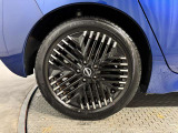 タイヤサイズは215/50R17です♪