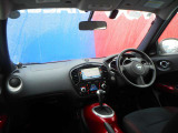 フロントガラスが広く視界が広々としているので、運転がとてもし易いです!