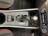 電動パーキングブレーキを搭載。スイッチ操作でパーキングブレーキを作動・解除することが可能ですので、操作の力が不要ですよ♪