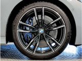 【BMWアロイホイル】軽量かつ強度に拘ったアロイホイル。走行性能ポテンシャルを引き出す設計。車の足元を引き締めてくれる大きなポイントはアロイホイルです。