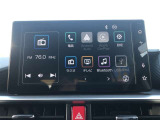 ディスプレイオーディオ装着車。ディスプレイとスマホを連携で、様々なアプリを使用できます。マップのアプリを繋げて、ナビゲーションとして使用できます。